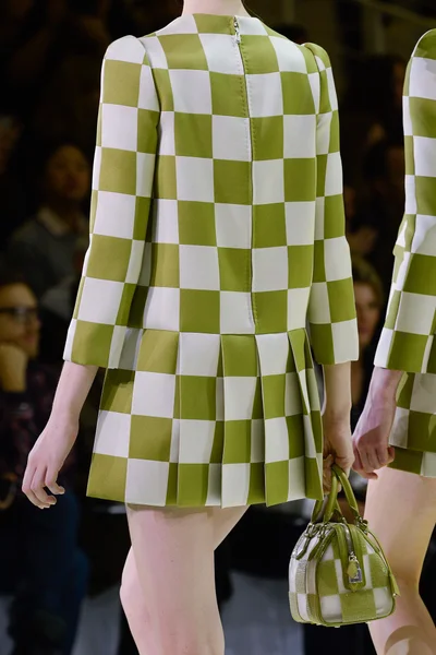 Look 39